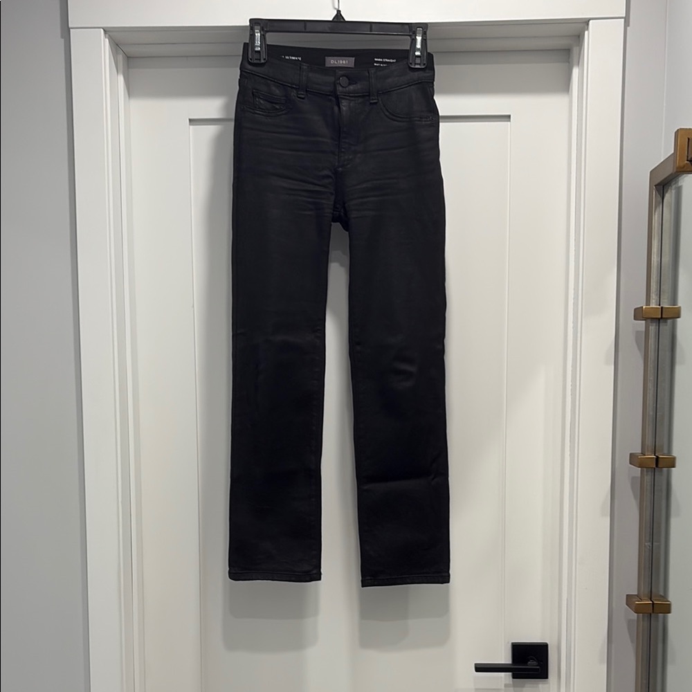 DL1961 Women's Black Coated Straight Leg Jeans